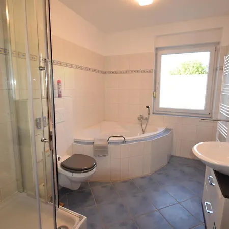 Bliss Place - 1r Premium - Kingsize Bett, Smart Tv, Küche, Balkon, Waschkeller Magdeburgo