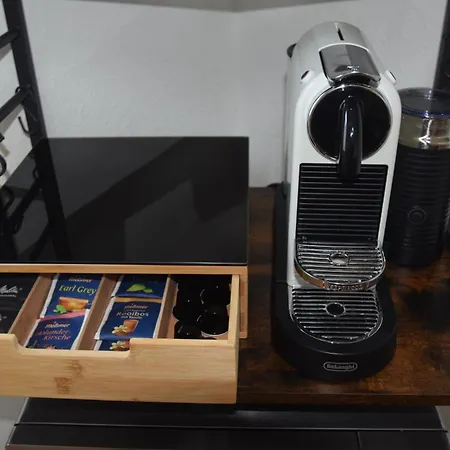 Bliss Place - 1r Premium - Kingsize Bett, Smart Tv, Küche, Balkon, Waschkeller * Magdeburg