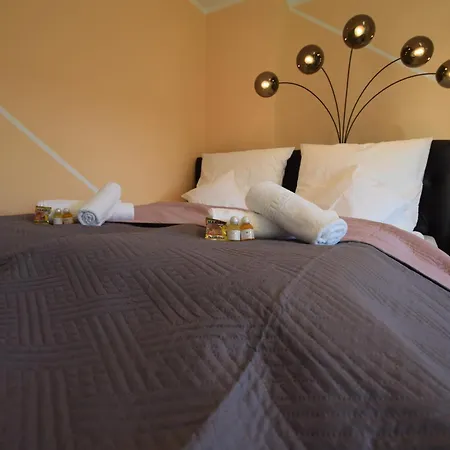 Bliss Place - 1r Premium - Kingsize Bett, Smart Tv, Kueche, Balkon, Waschkeller * Magdebourg