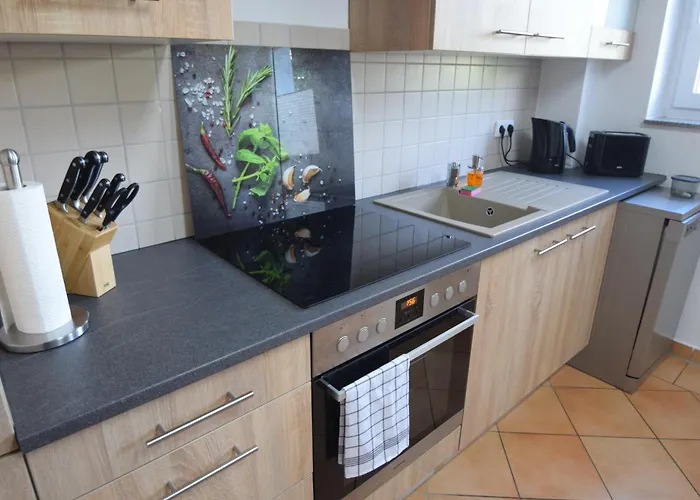 Apartman Bliss Place - 1r Premium - Kingsize Bett, Smart Tv, Kueche, Balkon, Waschkeller *